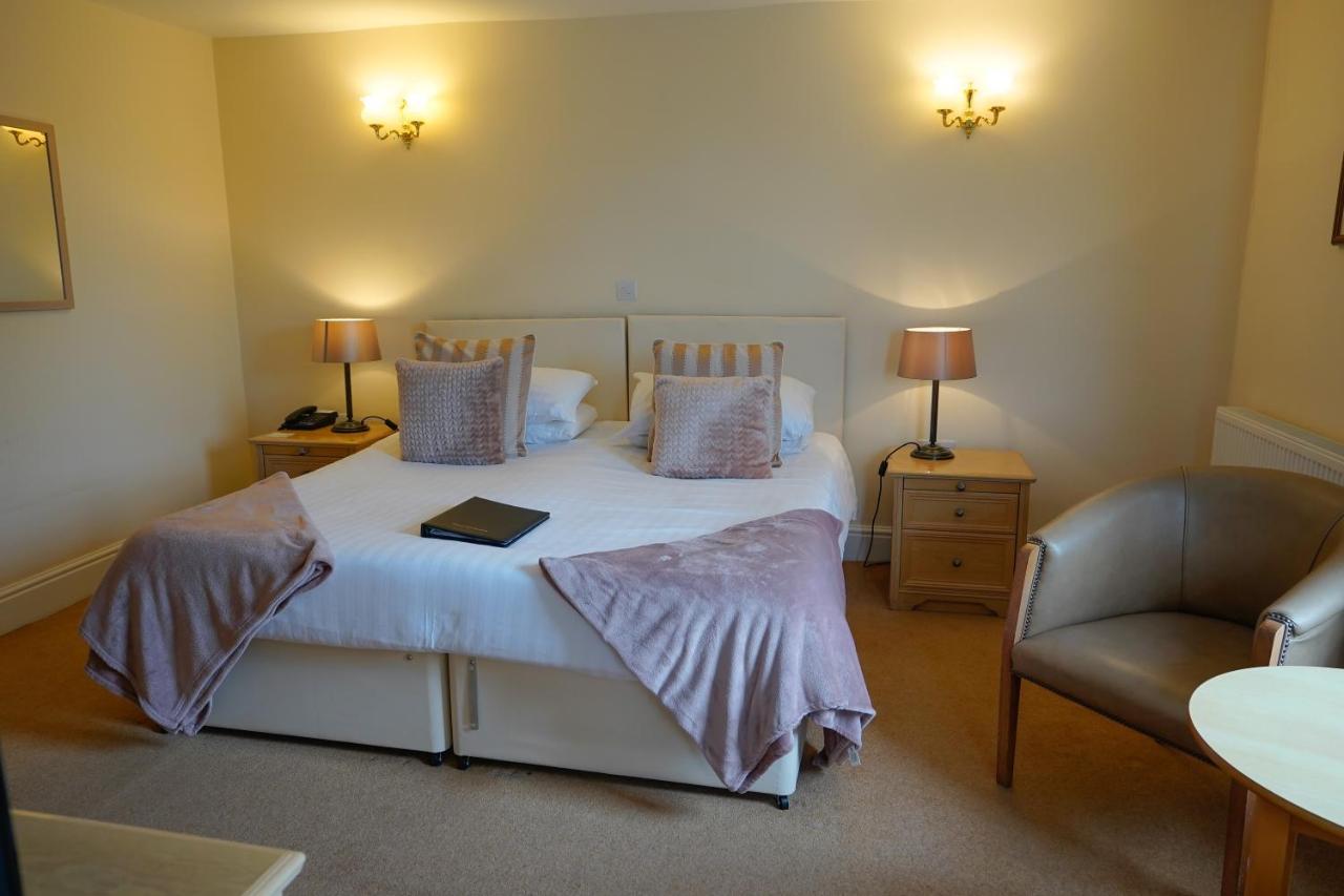 Waveney House Hotel Бекълс Екстериор снимка