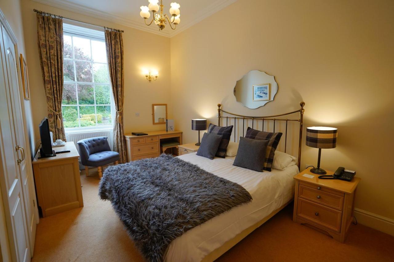 Waveney House Hotel Бекълс Екстериор снимка