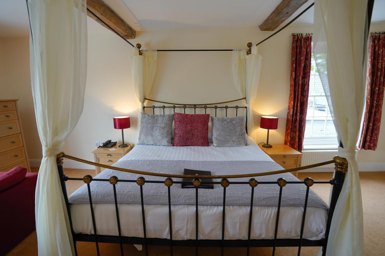 Waveney House Hotel Бекълс Екстериор снимка