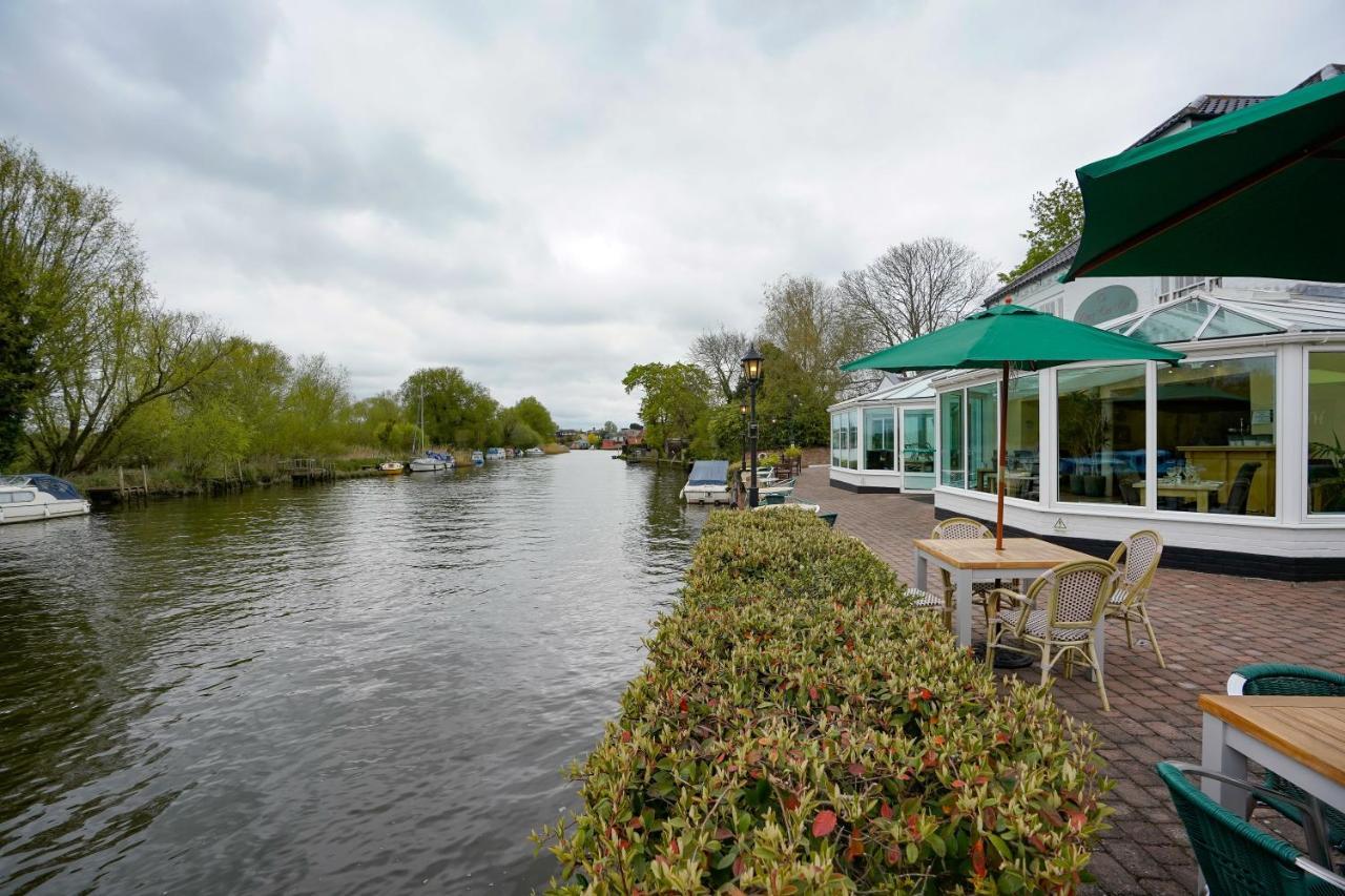 Waveney House Hotel Бекълс Екстериор снимка