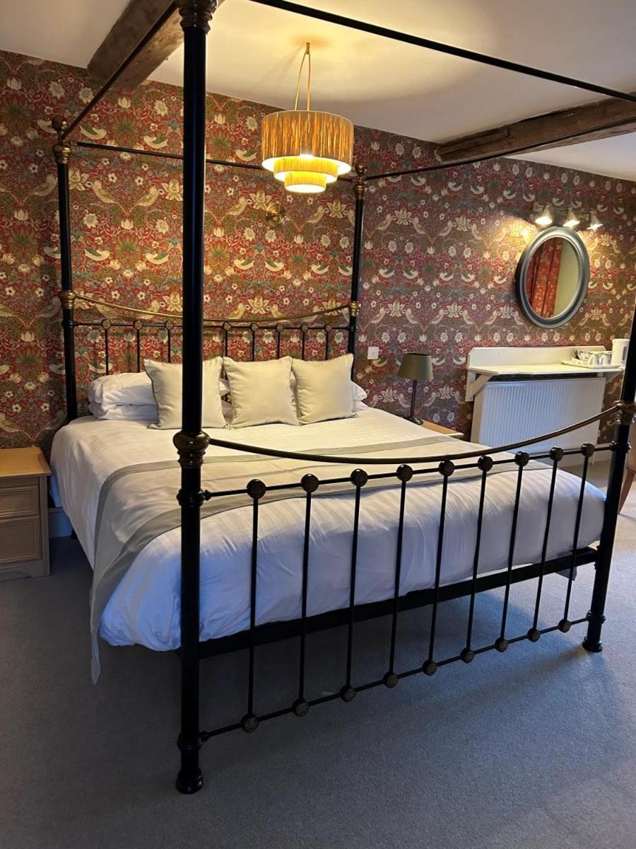 Waveney House Hotel Бекълс Екстериор снимка