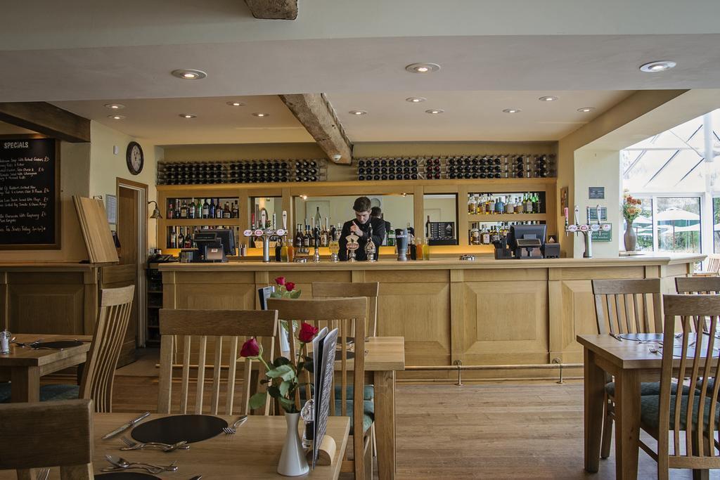Waveney House Hotel Бекълс Екстериор снимка