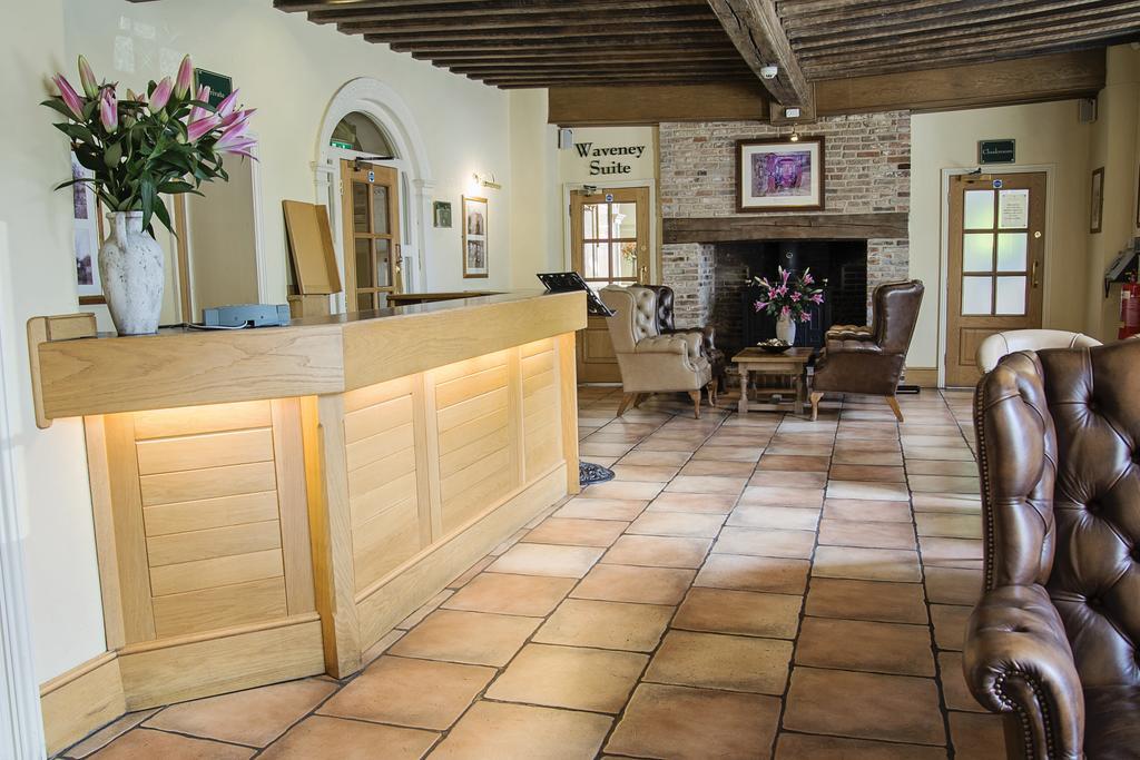 Waveney House Hotel Бекълс Екстериор снимка